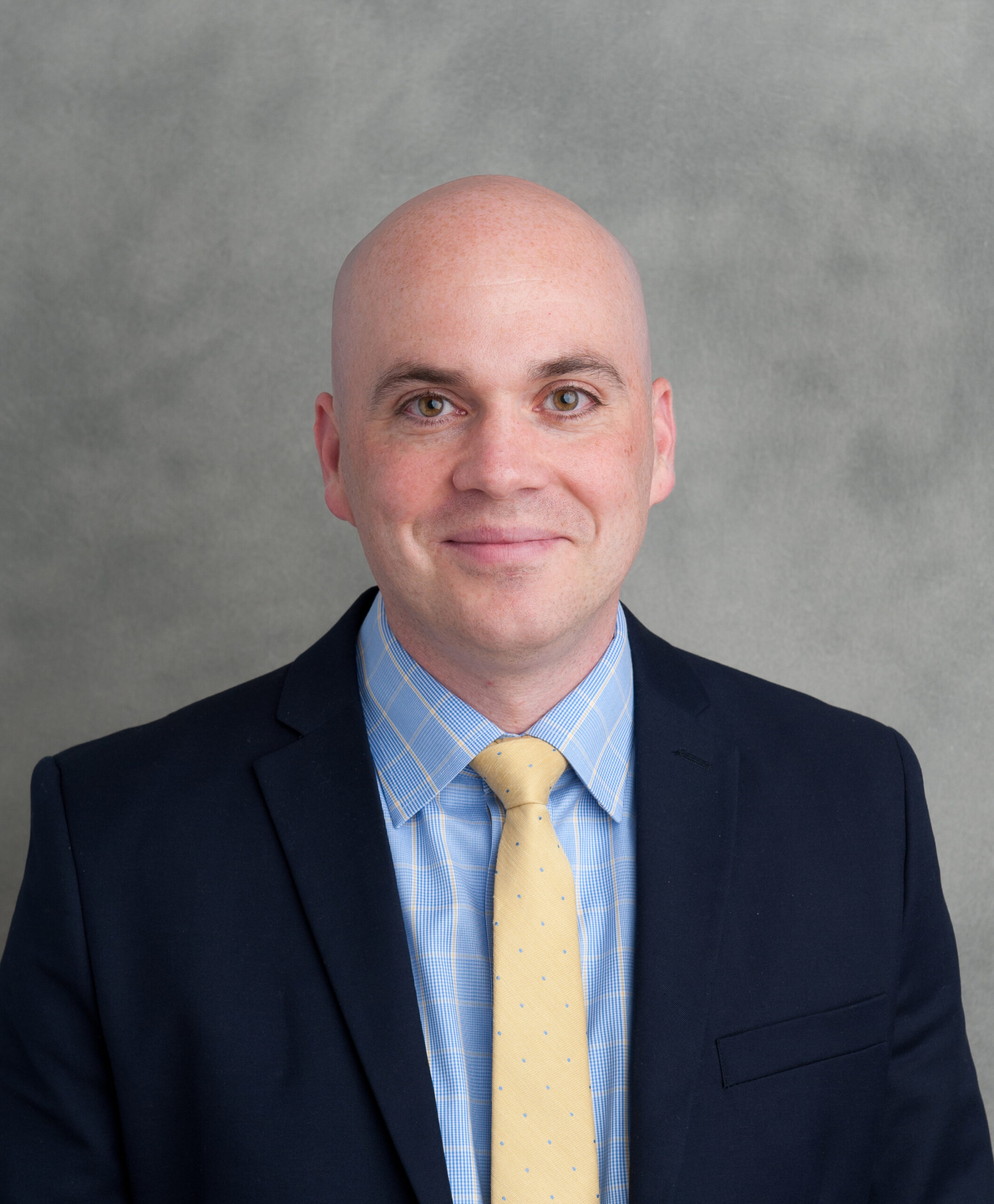 Alexander Shalom Headshot