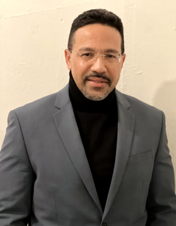 Luis Torres Headshot