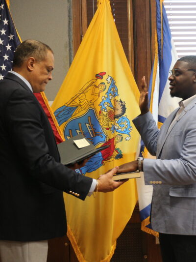 DaWuan Norwood is sworn into the Newark CCRB.