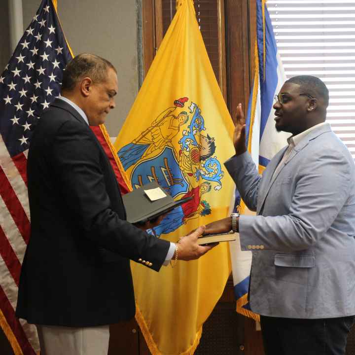 DaWuan Norwood is sworn into the Newark CCRB.